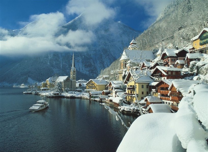 Čertovská družina na Hallstattskom jazere - Vianočný Hallstatt, poznávací zájazd, Rakúsko