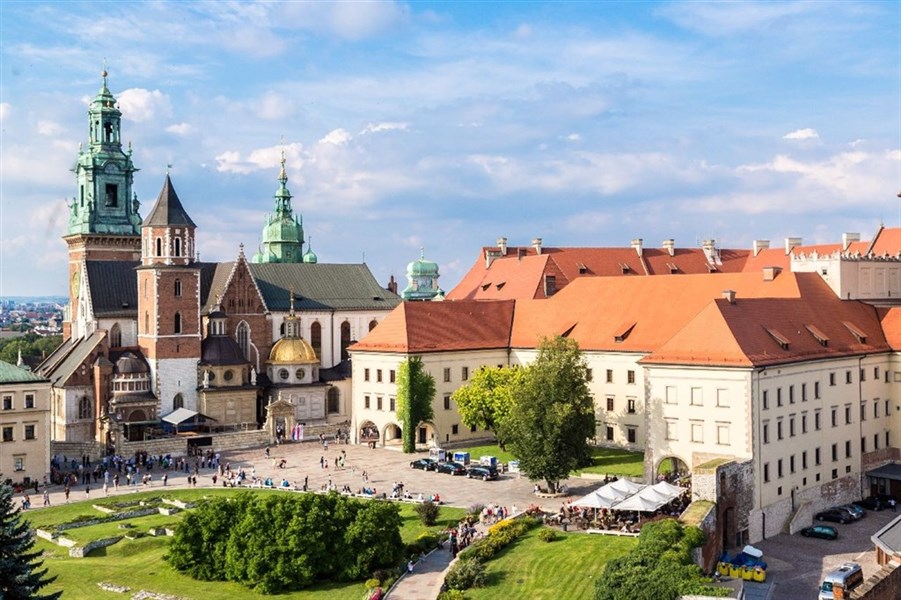 Krakov za víkend - Wawel Cathedral-Depositphotos_60178631_original