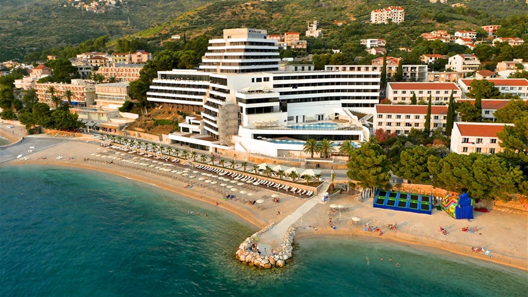 Medora Auri Family Beach Resort